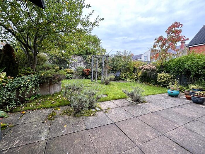 4 Bedroom Semi-Detached House For Sale In Dalton Drive, Belper, DE56