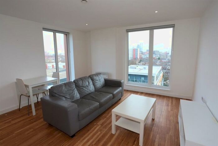 2 Bedroom House To Rent In Elmira Way, Salford, M5