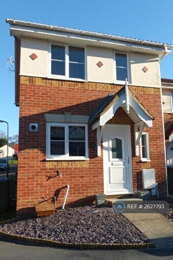 2 Bedroom End Of Terrace House To Rent In Jex-Blake Close, Southampton, SO16