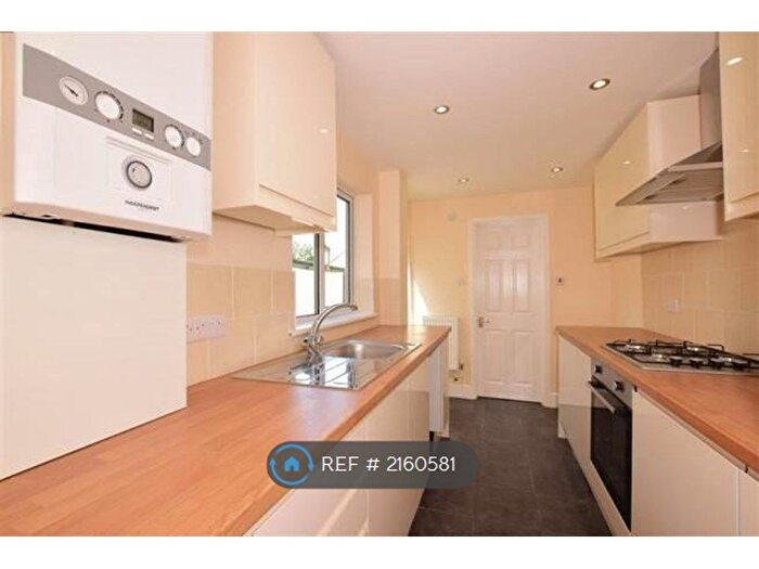 3 Bedroom Terraced House To Rent In Glencoe Road, Chatham, ME4