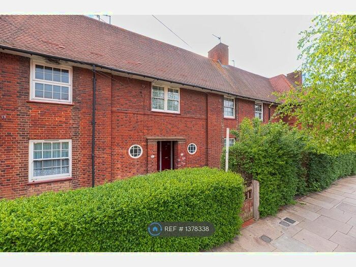 2 Bedroom Terraced House To Rent In Wulfstan Street, London, W12