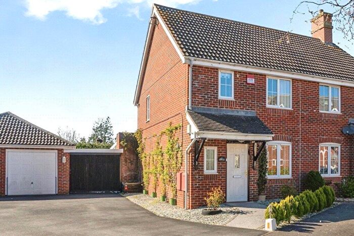 3 Bedroom Semi-Detached House For Sale In Ashling Gardens, Denmead, PO7