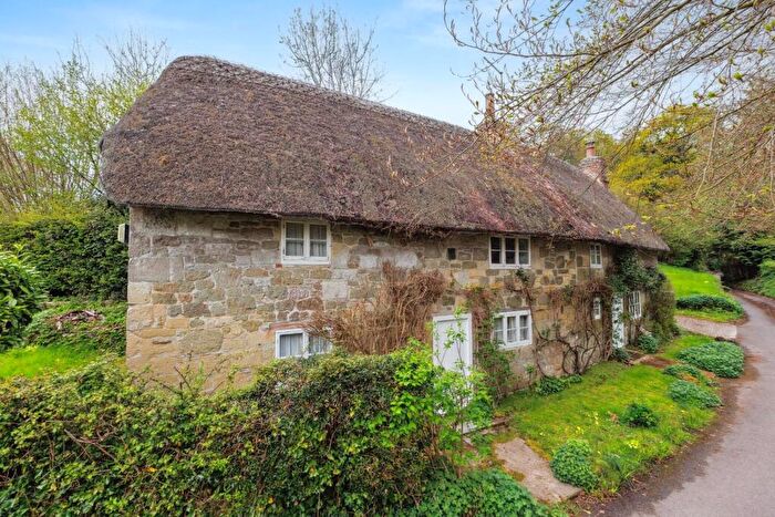 3 Bedroom House For Sale In Swallowcliffe, Salisbury, SP3