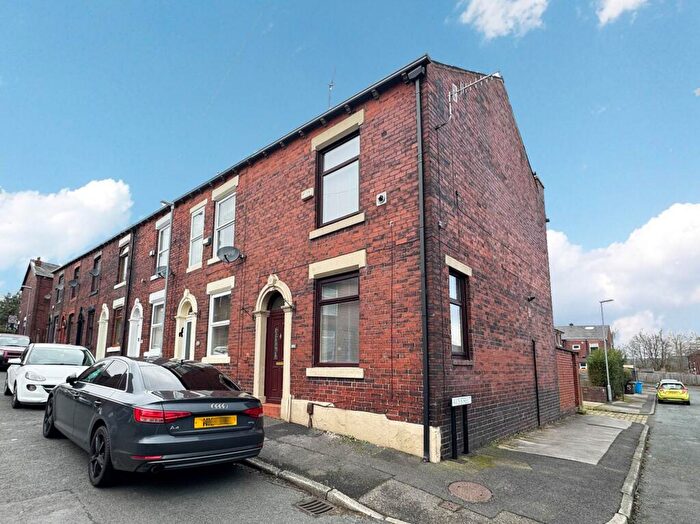 2 Bedroom End Of Terrace House For Sale In Alfred Street, Shaw, OL2