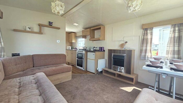 2 Bedroom Park Home For Sale In Harts Holiday Park, ME12