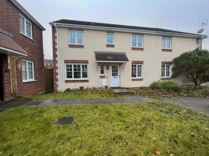 3 Bedroom Detached House To Rent In Izod Road, Rugby, CV21