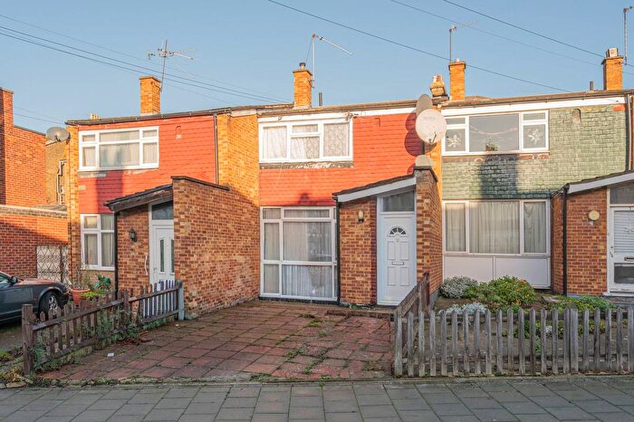 4 Bedroom Detached House For Sale In Mount Ephraim Lane, Streatham, London, SW16