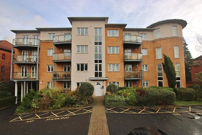 1 Bedroom Flat For Sale In Hill Lane, Southampton, SO15