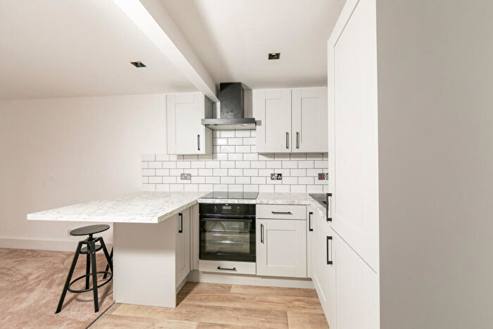 1 Bedroom Apartment To Rent In Watlington Street, Reading, Berkshire, RG1