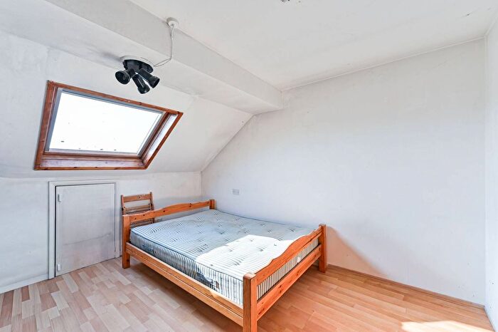 4 Bedroom Terraced House To Rent In Lyveden Road, Tooting, London, SW17