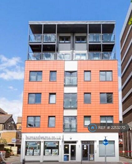 2 Bedroom Flat To Rent In Bank House, Sutton, SM1