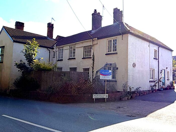 3 Bedroom Cottage For Sale In Exmouth Road, Lympstone, EX8