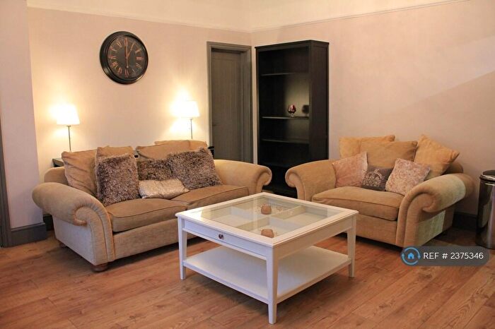 3 Bedroom End Of Terrace House To Rent In Paradise Grove, Horsforth, Leeds, LS18