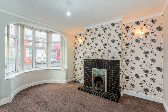 3 Bedroom Semi-Detached House To Rent In Dunelt Road, Blackpool, FY1