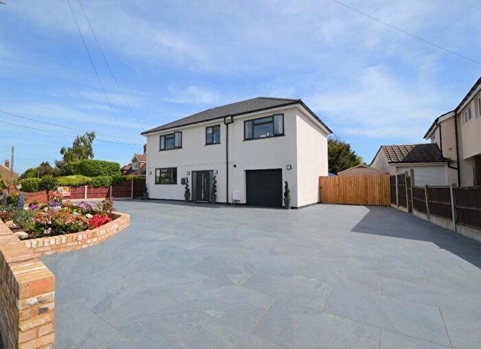 4 Bedroom Detached House For Sale In Fobbing Road, Corringham, Essex, SS17