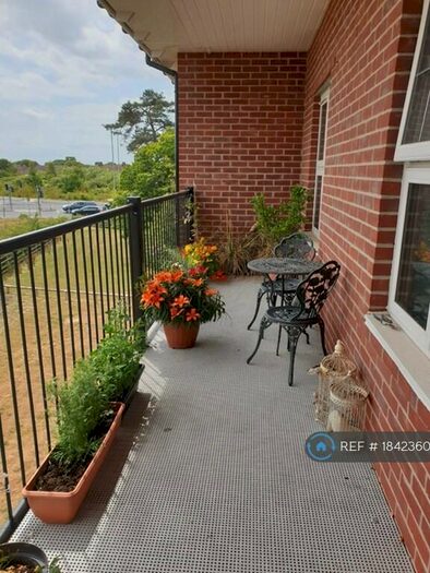 2 Bedroom Flat To Rent In Fox Way, Colchester, CO4