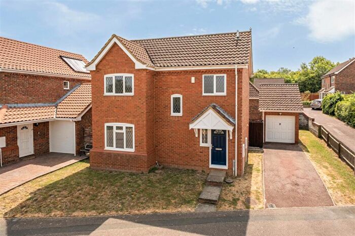 3 Bedroom Detached House For Sale In Quenby Way, Bromham, MK43