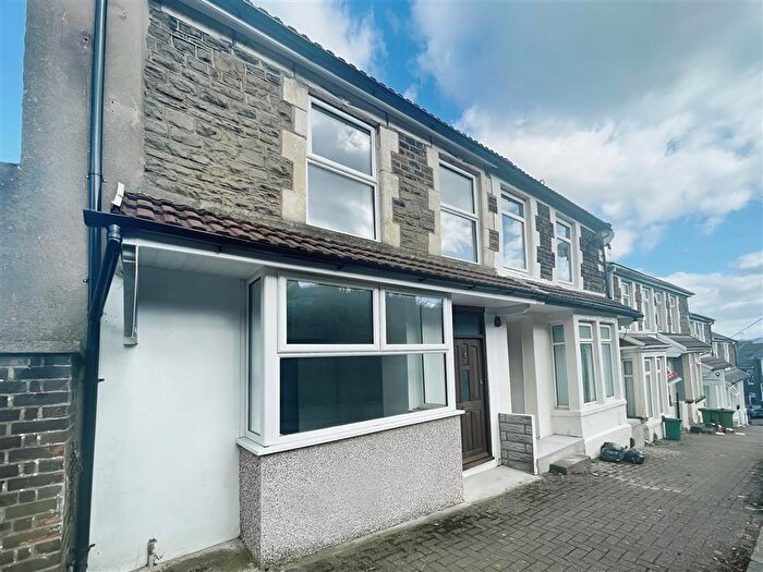 3 Bedroom House To Rent In St. Michaels Avenue, Pontypridd, CF37