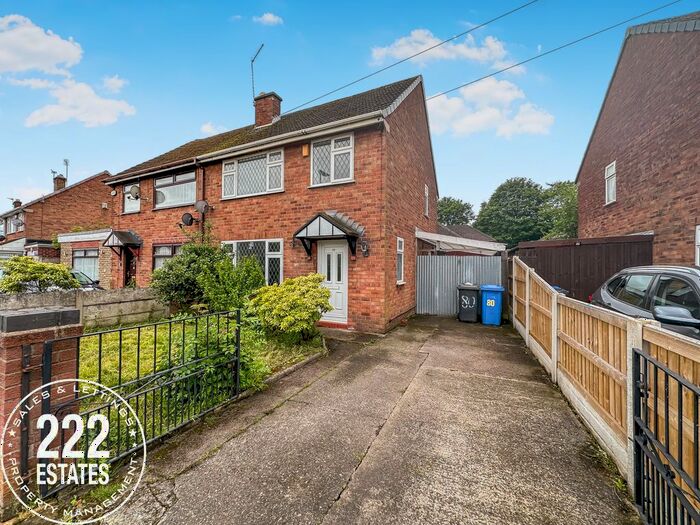 3 Bedroom Semi-Detached House To Rent In Gough Avenue, Warrington, WA2