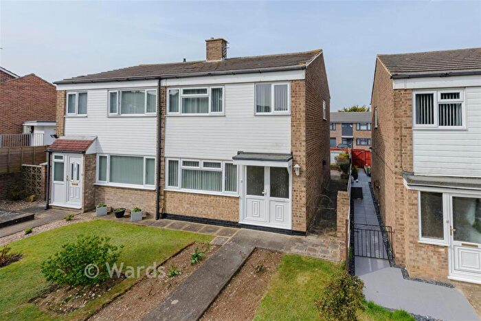 3 Bedroom Semi Detached House For Sale In Derby Road, Upper Gillingham, Kent, ME5