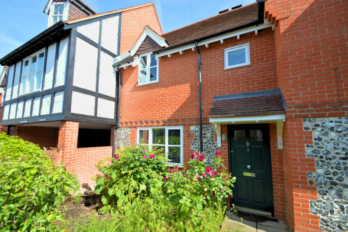 2 Bedroom Apartment To Rent In Station Road, Goring, Reading, Oxfordshire, RG8