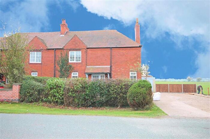 3 Bedroom Semi-Detached House To Rent In Clifton Campville, Tamworth, Staffordshire, B79