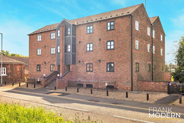 2 Bedroom Flat For Sale In West Bank, Sutton Bridge, PE12