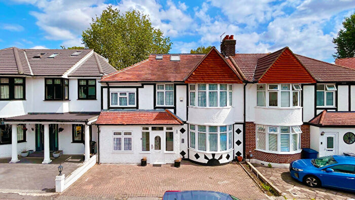 8 Bedroom Terraced House To Rent In Spring Gardens, Woodford Green, Essex, IG8