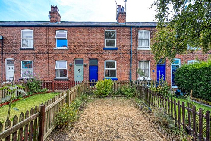 2 Bedroom House To Rent In Reservoir Terrace, Chester, CH3