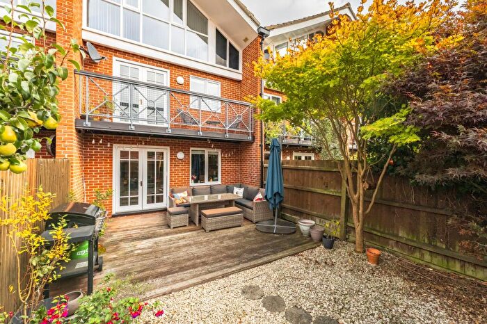 4 Bedroom Terraced House For Sale In Bracondale Millgate, Norwich, NR1