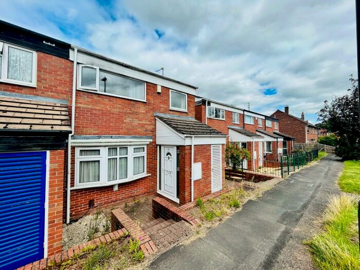 3 Bedroom End Of Terrace House To Rent In Buckley Road, Leamington Spa, CV32