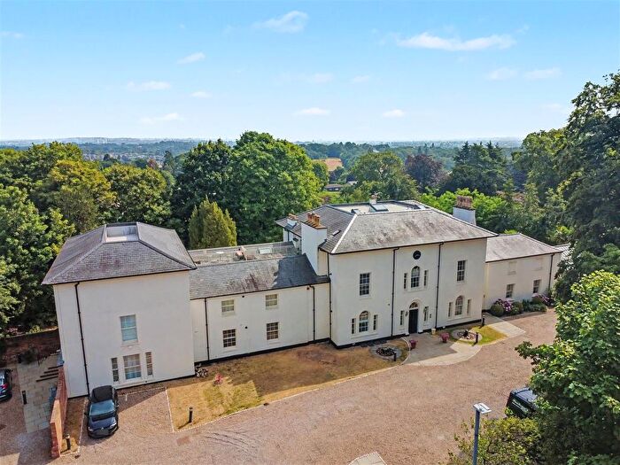 2 Bedroom Flat For Sale In Town Street, Bramcote, Nottingham, NG9
