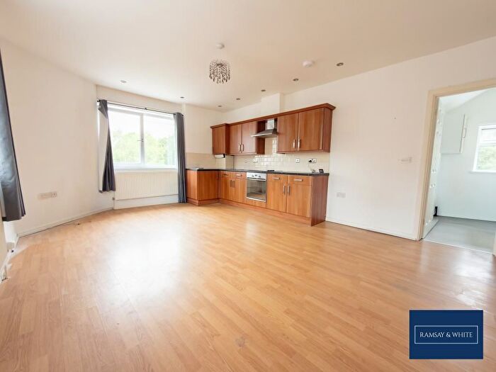 1 Bedroom Flat To Rent In High Street, Glynneath, SA11