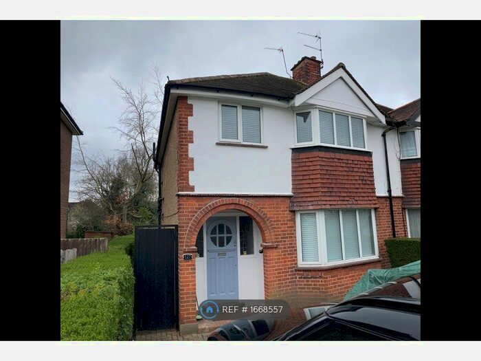 3 Bedroom Semi-Detached House To Rent In Pinner Road, Northwood, HA6