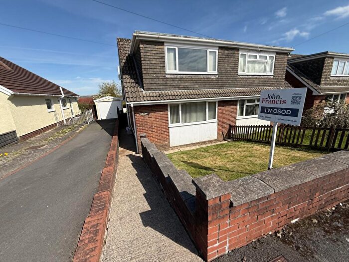 3 Bedroom House To Rent In Penrhiw Road, Morriston, SA6