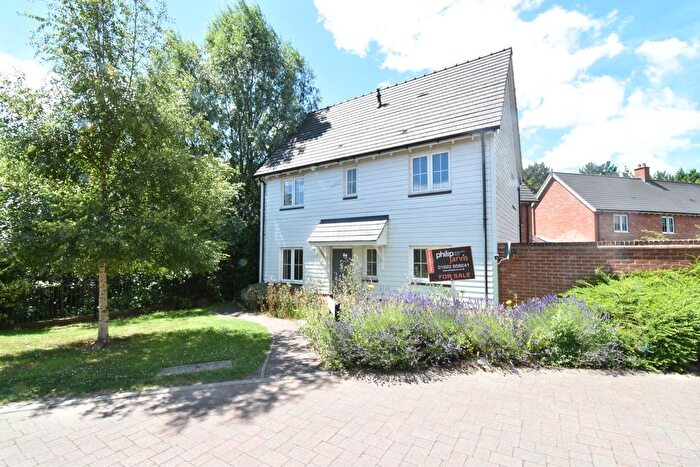 3 Bedroom Semi-Detached House For Sale In Blackthorn Walk, Harrietsham, ME17