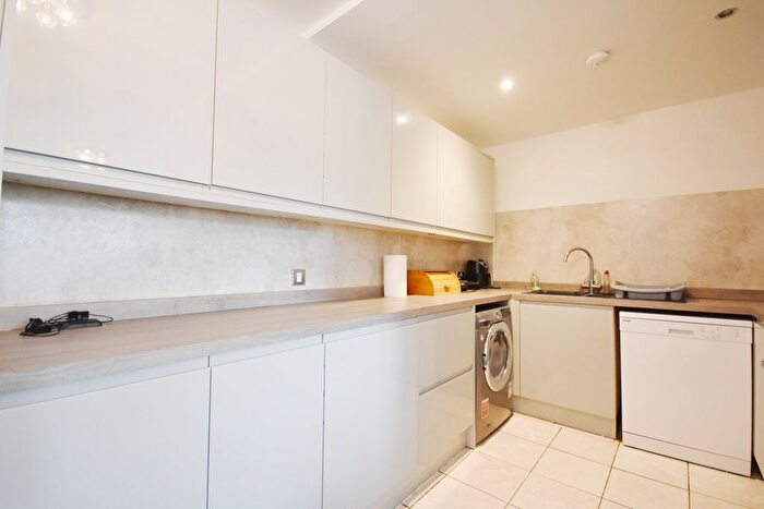 2 Bedroom Flat To Rent In Riley House, Coventry, CV1