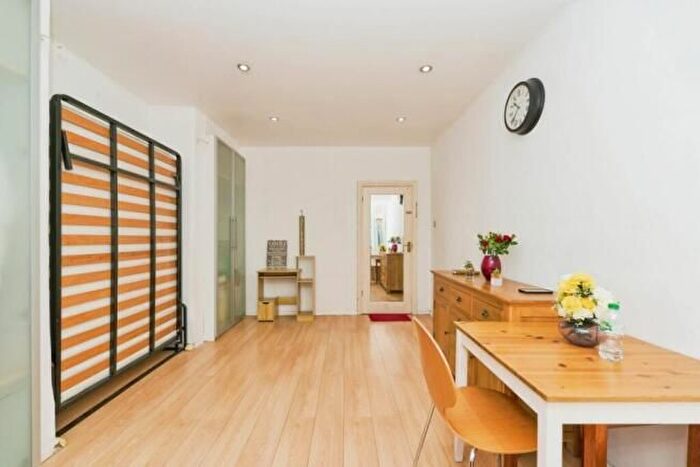 1 Bedroom Flat For Sale In Ruislip Road East, Greenford, UB6