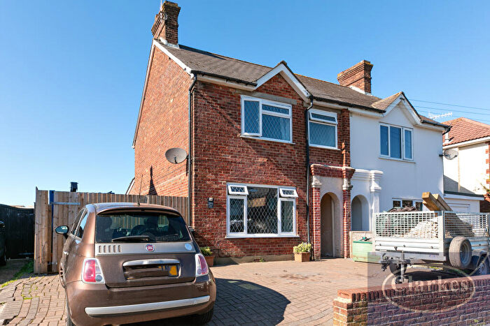 3 Bedroom Semi Detached House For Sale In Kinson Road, Bournemouth, BH10