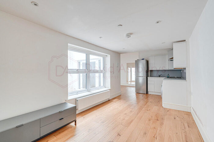 Studio To Rent In Queens Crescent, Kentish Town, London, NW5
