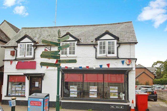 2 Bedroom Maisonette To Rent In High Street, Wheathampstead, AL4