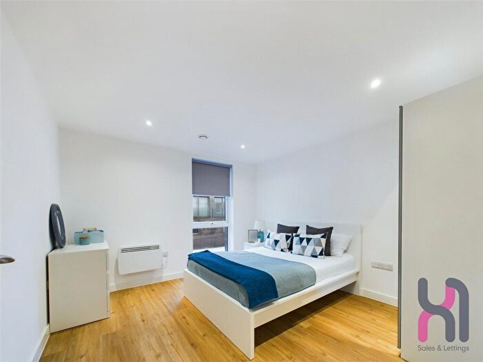 1 Bedroom Flat For Sale In The Plaza, Advent Way, Ancoats, Manchester, M4