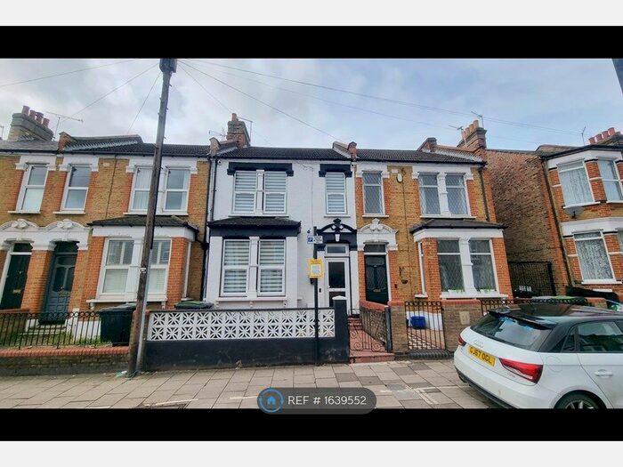 3 Bedroom Terraced House To Rent In La Rose Lane, London, N15