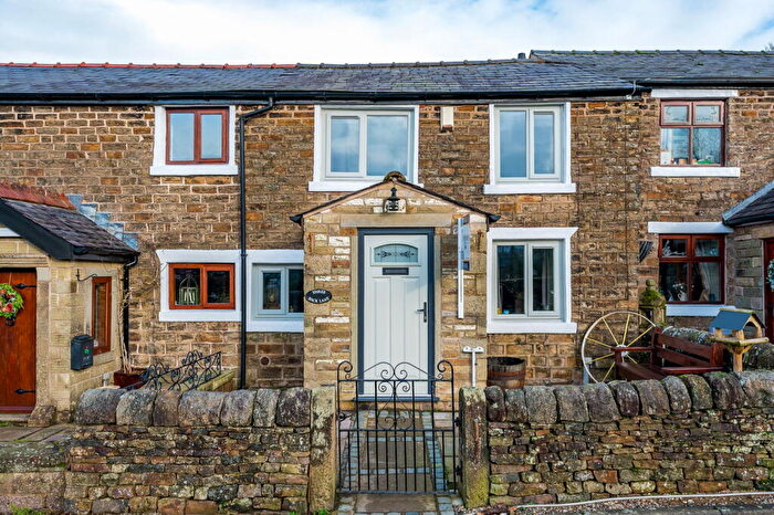 2 Bedroom Cottage For Sale In Back Lane, Heath Charnock, Lancashire, PR6