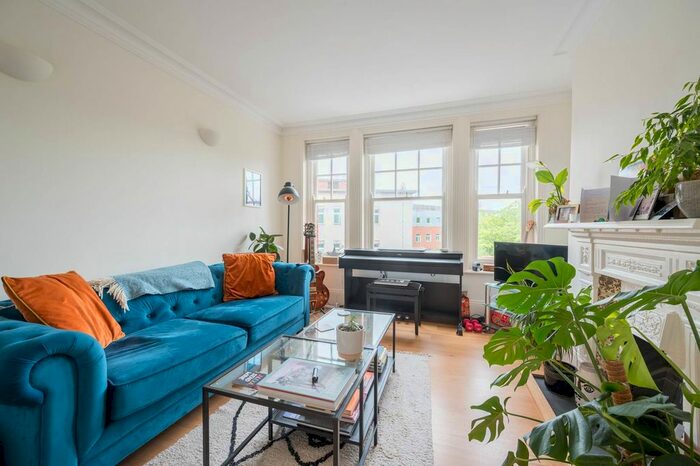 2 Bedroom Flat To Rent In Dover Mansions, Brixton, London, SW9