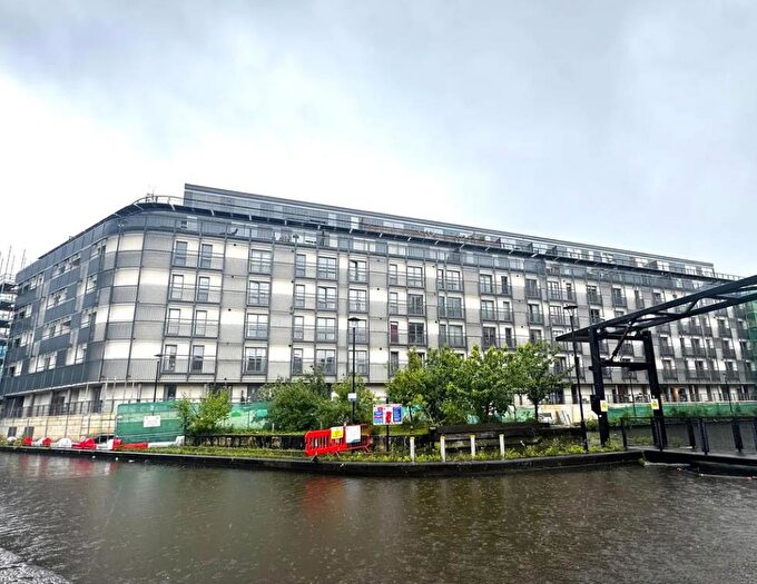 2 Bedroom Apartment To Rent In Vantage Quay, Manchester, M1