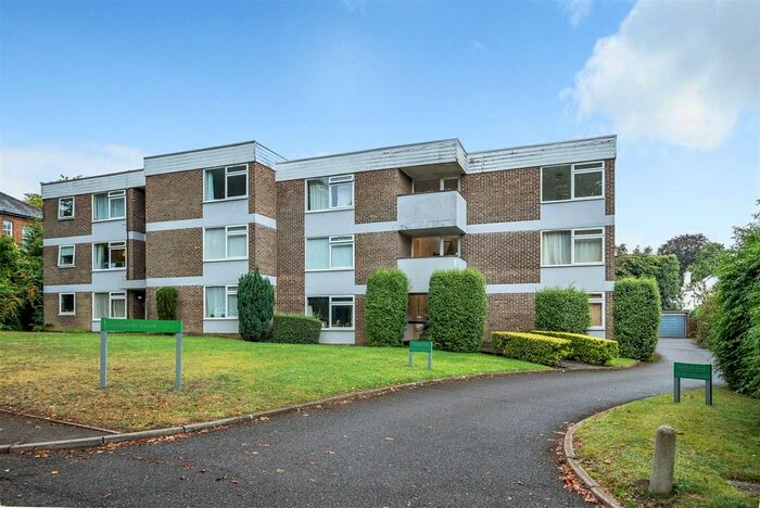 1 Bedroom Flat To Rent In Upper Edgeborough Road, Guildford, GU1