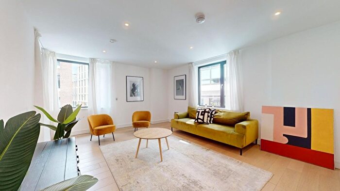 3 Bedroom Flat To Rent In Cremer Street, London, E2