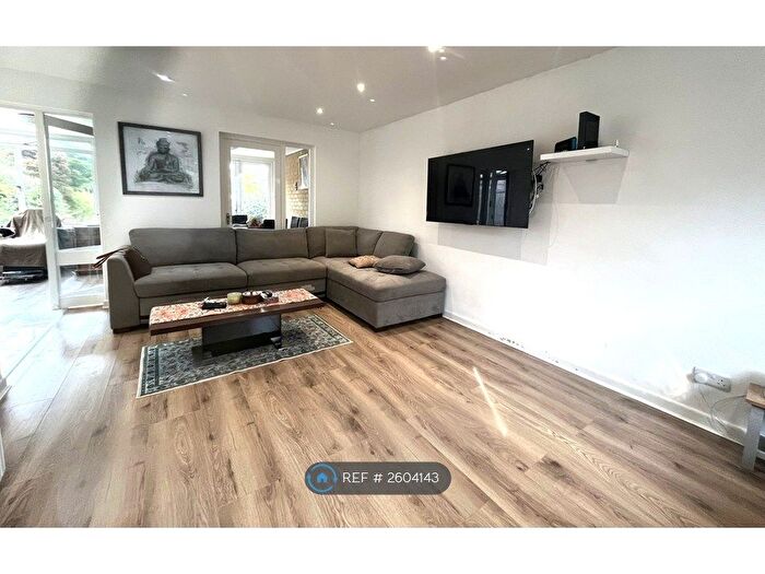 3 Bedroom Detached House To Rent In Shaftesbury Avenue, Southampton, SO17