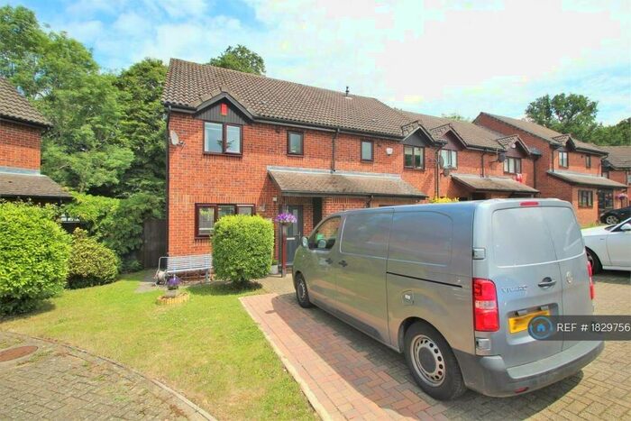 3 Bedroom Semi-Detached House To Rent In Birchwood Close, High Wycombe, HP12